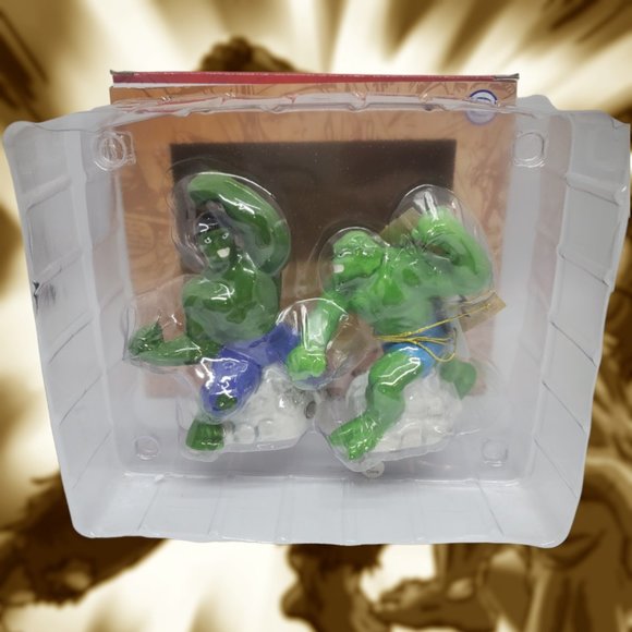 Hulk v Abomination Ceramic Salt & Pepper Shakers - Magnetic - Picture 8 of 8